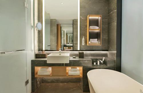 Lianhu Hotel | Delta Hotels by Marriott Xi'an