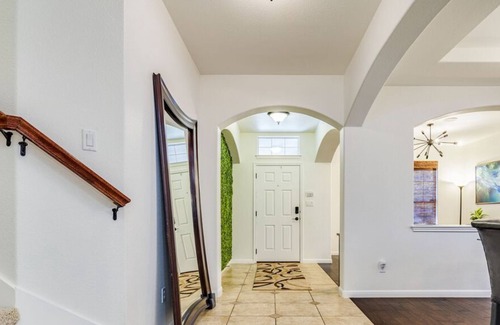Milwood House | Delux Accomodations | 4 Minutes to Domain
