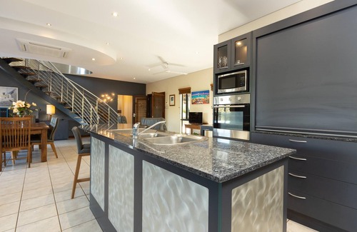 Broome House | Delux Demco Luxurious Resort Style Home STRA6725BNFLJVQ3