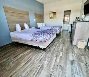 Cleburne Hotel | Delux Inn Cleburne