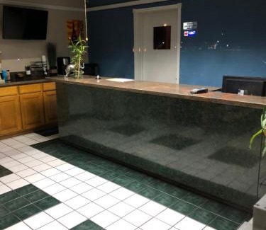 Cleburne Hotel | Delux Inn Cleburne