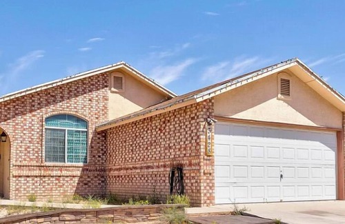 El Dorado West House | Delux Skybox