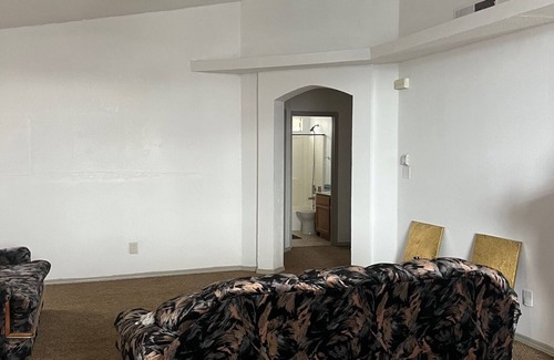 El Dorado West House | Delux Skybox