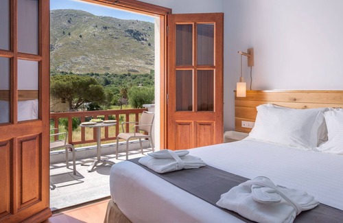 Pedi Apartment | Deluxe Apartment with Private Veranda and Sea View D, Symi