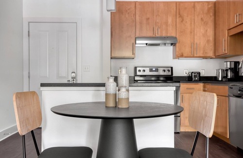 Cambridge Apartment | Deluxe Cambridge Alewife 1BR w/W/D, Gym & Roof, nr T, by Blueground
