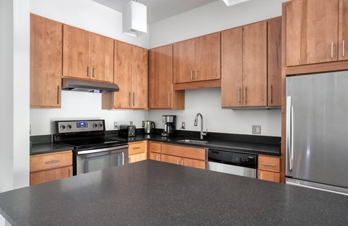 Cambridge Apartment | Deluxe Cambridge Alewife 1BR w/W/D, Gym & Roof, nr T, by Blueground