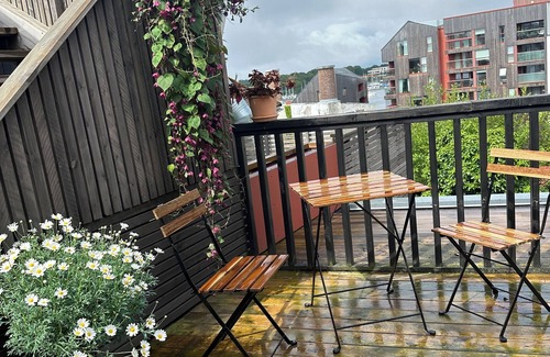 Stavanger Apartment | Deluxe central 2 bedroom with view & underground garage