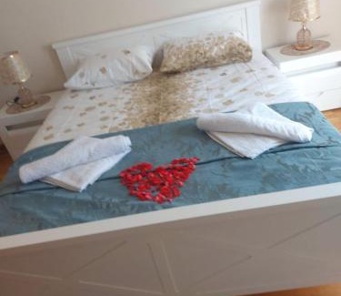 Prcanj House | Deluxe Double Room with Garage FiS