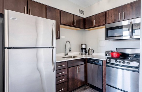 Edgewater Apartment | Deluxe Edgewater 1BR w/Gym, Deck & Lounge, nr L, by Blueground