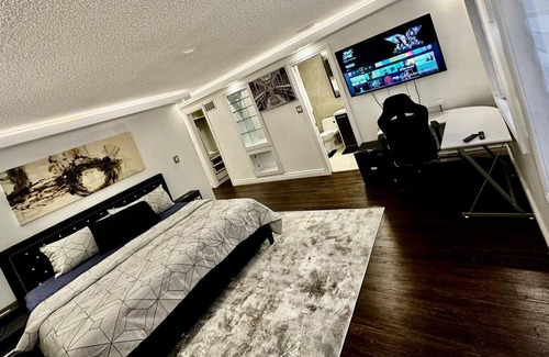 East Credit Apartment | Deluxe Executive Studio