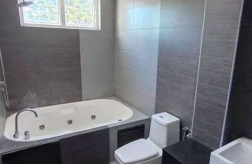 Gelugor House | Deluxe Family Room