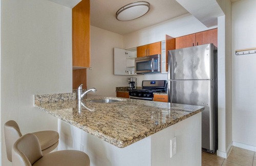 West End Apartment | Deluxe Foggy Bottom 1BR w/On-Site Starbucks & Deli, by Blueground