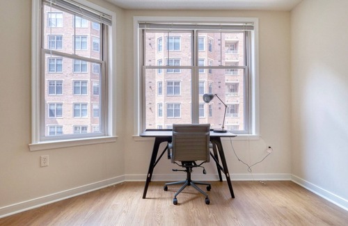 West End Apartment | Deluxe Foggy Bottom 1BR w/On-Site Starbucks & Deli, by Blueground