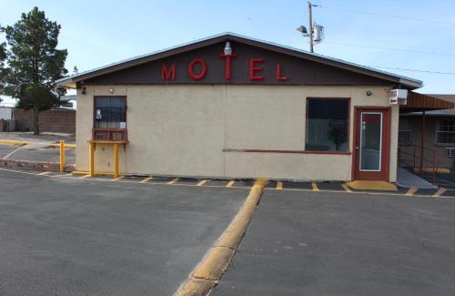 Socorro Hotel | Deluxe Inn Motel