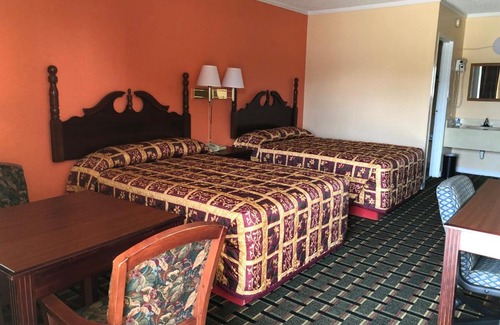 Natchez Hotel | Deluxe Inn