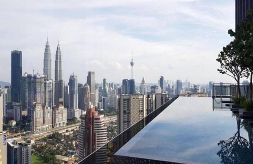Malaysian Police Training Centre Apartment | Deluxe King Suite with Twin Tower View 32