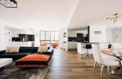 LoDo Condo | Deluxe Larimer Square Retreat | Walk Everywhere!