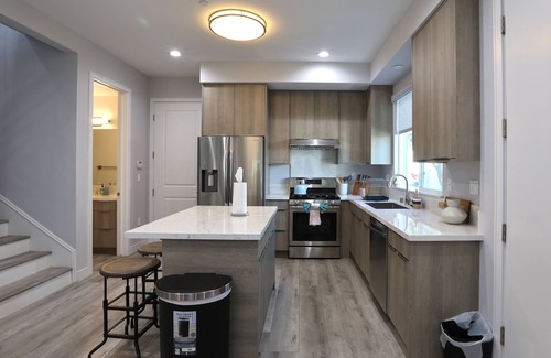 South el Monte Apartment | Deluxe Modernized Home