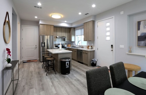 South el Monte Apartment | Deluxe Modernized Home