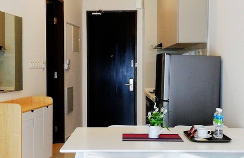 Central District Apartment | Deluxe Studio Room @ Country Garden