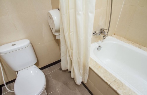 Nyuh Kuning House | Deluxe Pool View Room Breakfast - Kamandhani Cottage