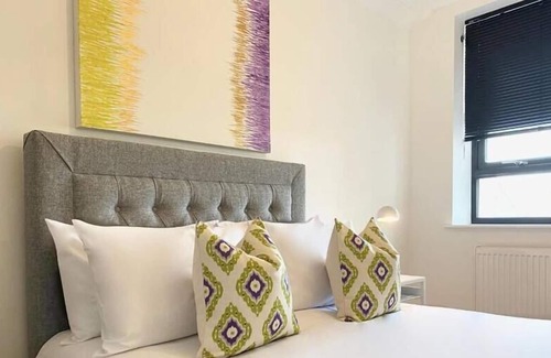 Rochester Condo | Deluxe Rochester Apartment 4