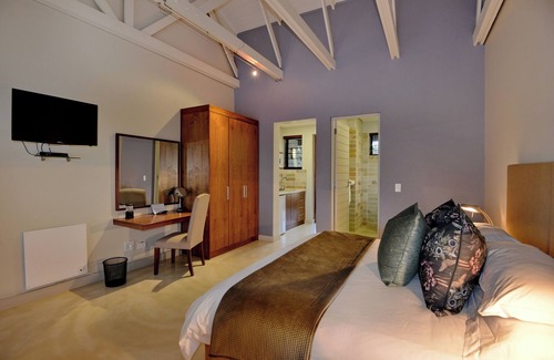 Cloetesville Cabin | Deluxe Room - Ladybird