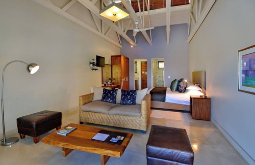 Cloetesville Cabin | Deluxe Room - Ladybird