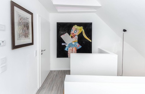 Krems an der Donau Apartment | Deluxe Studio "Art Collection" with King Bed, View and Air Conditioning in the old town at the Danub