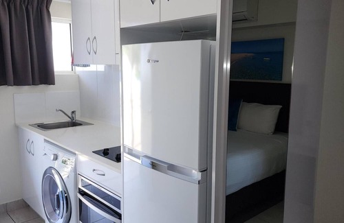 Emu Park Apartment | Deluxe Studio Unit 12