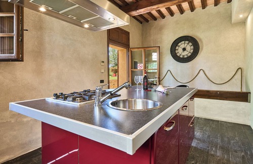 Empoli Apartment | Deluxe Suite Apartment with Jacuzzi and veranda