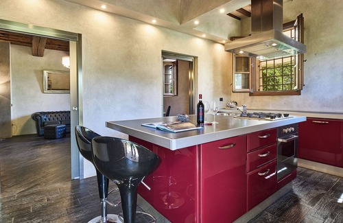 Empoli Apartment | Deluxe Suite Apartment with Jacuzzi and veranda