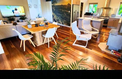 Doonan House | Deluxe Suite with Fireplace & Pond, Noosa Hinterland