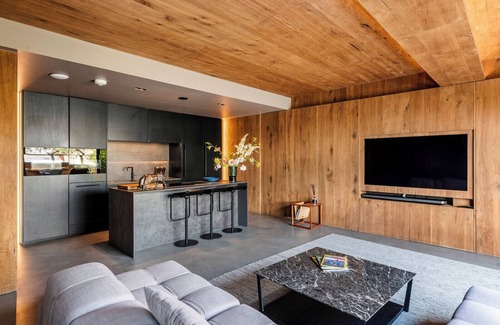 Shoreditch Apartment | Deluxe Two-Bedroom Penthouse
