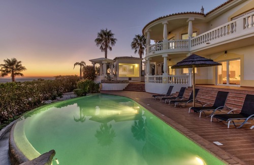 Vila do Bispo Villa | Deluxe Villa With Private Pool, Jacuzzi, Table Tennis, Games Room And Fibre WIFI