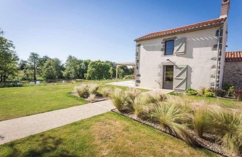 Avrille Villa | Demeure du Pont Rolland, heated inside pool, sauna and great location