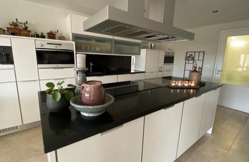 Maasmechelen House | Den 118, aan de Maas