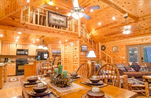 Broken Bow Cabin | Denali Private Cabin Includes Xbox, Hot Tub, and Stone Pizza Oven by Redawning
