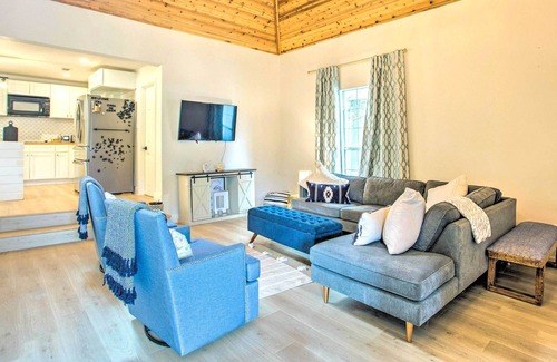 Denison House | Denison Getaway w/ Fire Pit ~ 8 Mi to Lake!
