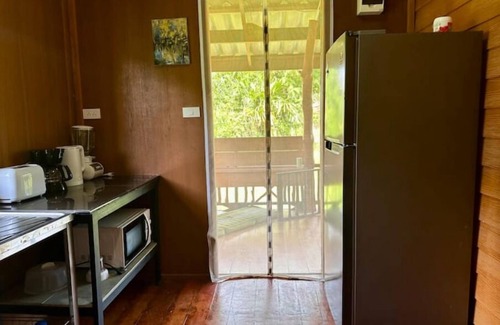 Ko Pha-ngan House | Deniz’s Lakeside Retreat