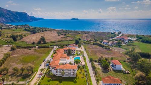 Kalamaki Hotel | Dennys Inn Hotel