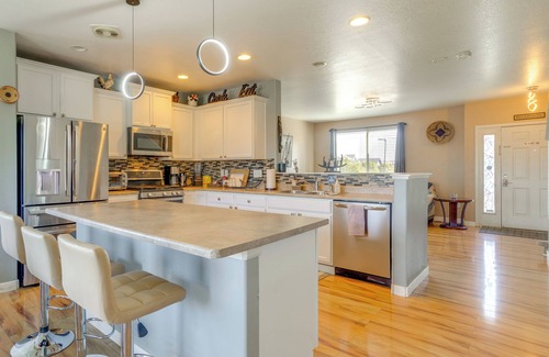 Dupont House | Denver Area Home: 4 Mi to DIA & I-70 Access!
