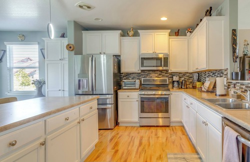 Dupont House | Denver Area Home: 4 Mi to DIA & I-70 Access!