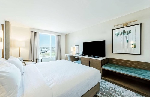 LoDo House | Denver's Best-Kept Stays! Pet-friendly Property, Indoor Swimming Pool!