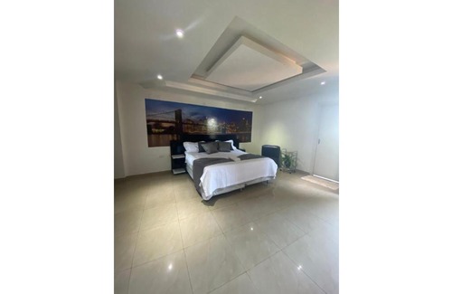 Ciudad Del Este Apartment | Departamento amplio y completo en Área 8 p/6 pers