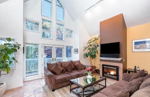 Telluride House | Depot Ave - 445
