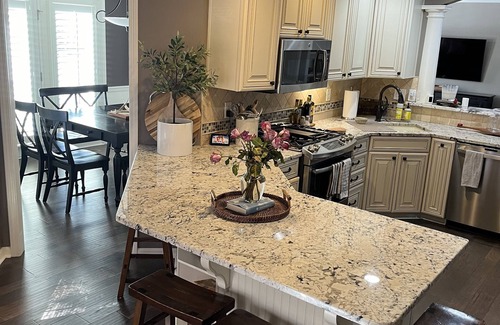 Buechel House | Derby/PGA East End 4 Bedroom Home with additional sleeping area