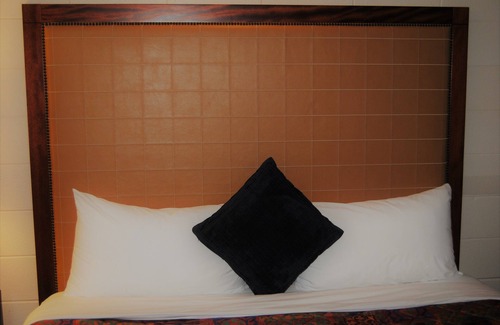 Southside Hotel | Derrick Motel