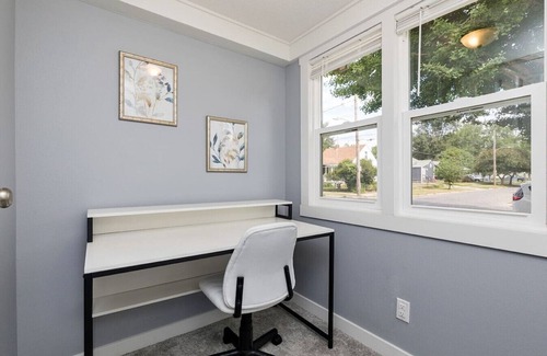 Des Moines House | Des Moines Comfy Getaway