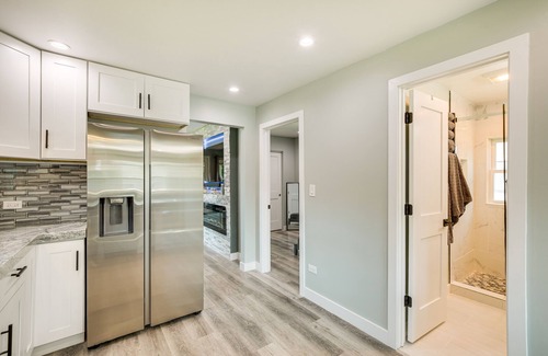 Oakton House | Des Plaines Vacation Rental w/Spacious Backyard!